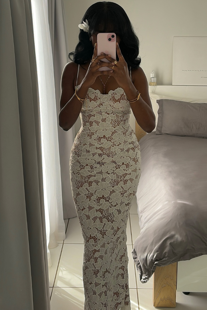 Carla Lace Maxi