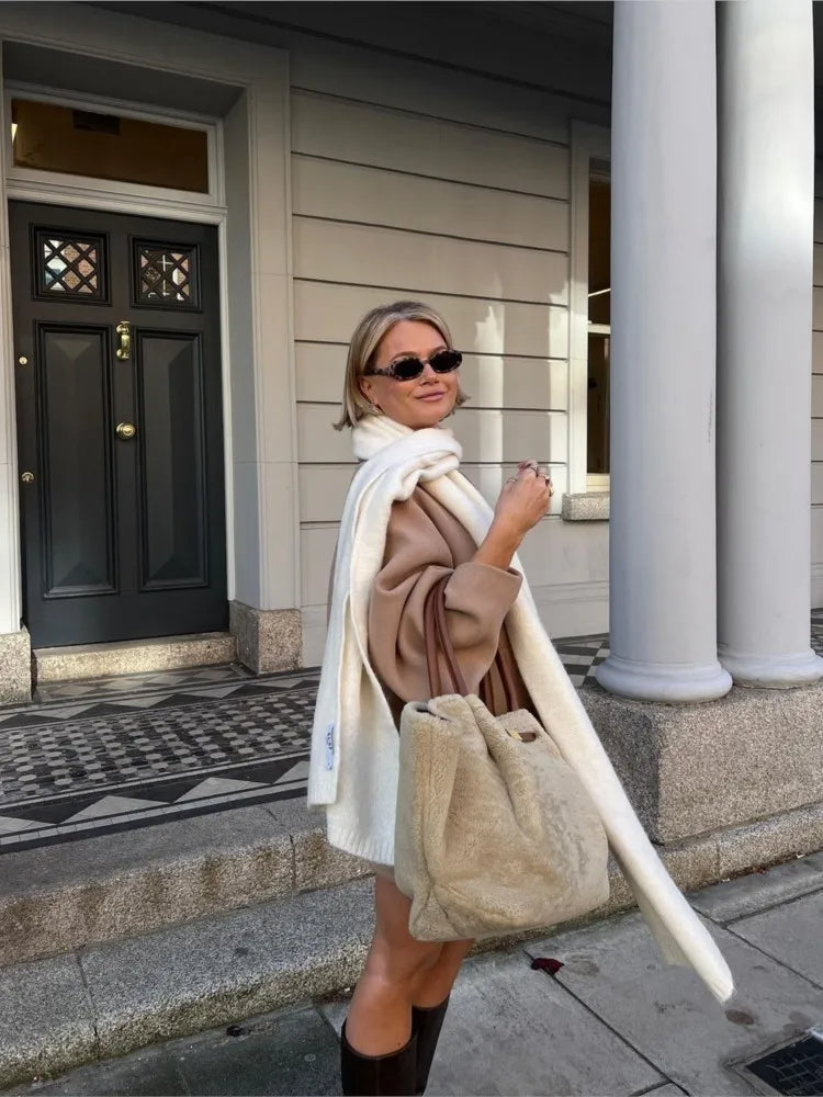 Reila Oversized Jacket with Pockets for Everyday Comfort