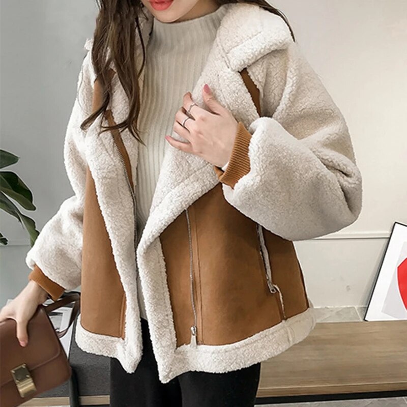 Fleece-Lined Women's Jacket for Comfort and Warmth