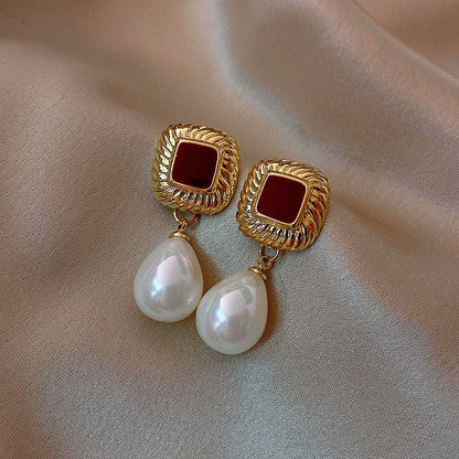 PearlGleam Earrings