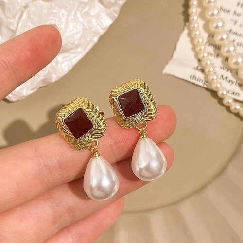 PearlGleam Earrings