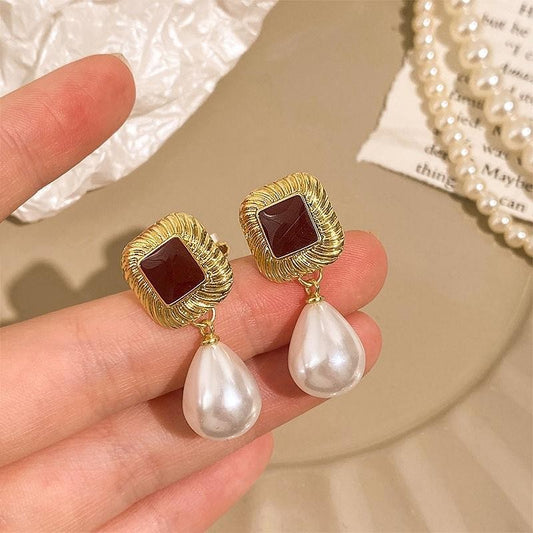 PearlGleam Earrings